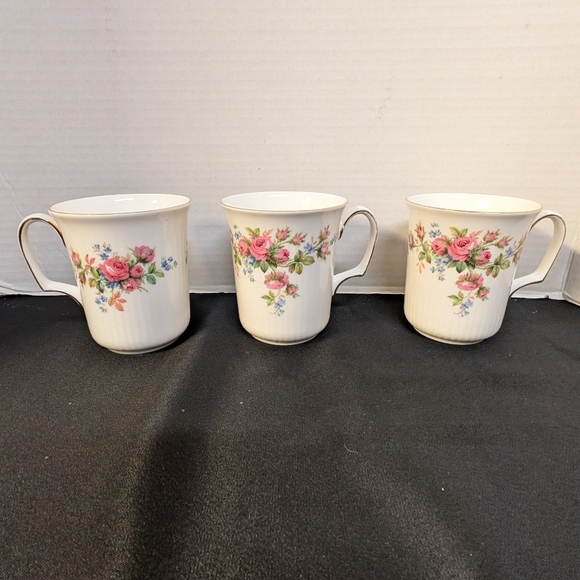 Royal Albert Other - Royal Albert Moss Rose Bone China England Coffee Tea Mugs Cups set, lot of 3